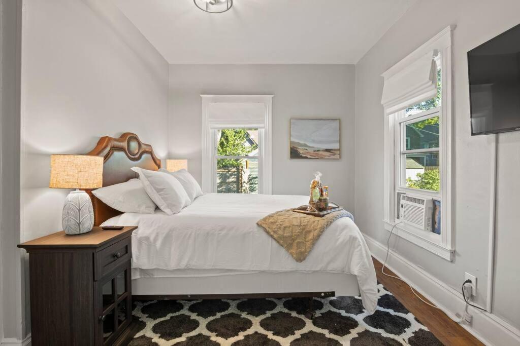 Beautiful One Bed In Lovely Park Ave Neighborhood 羅徹斯特 外观 照片
